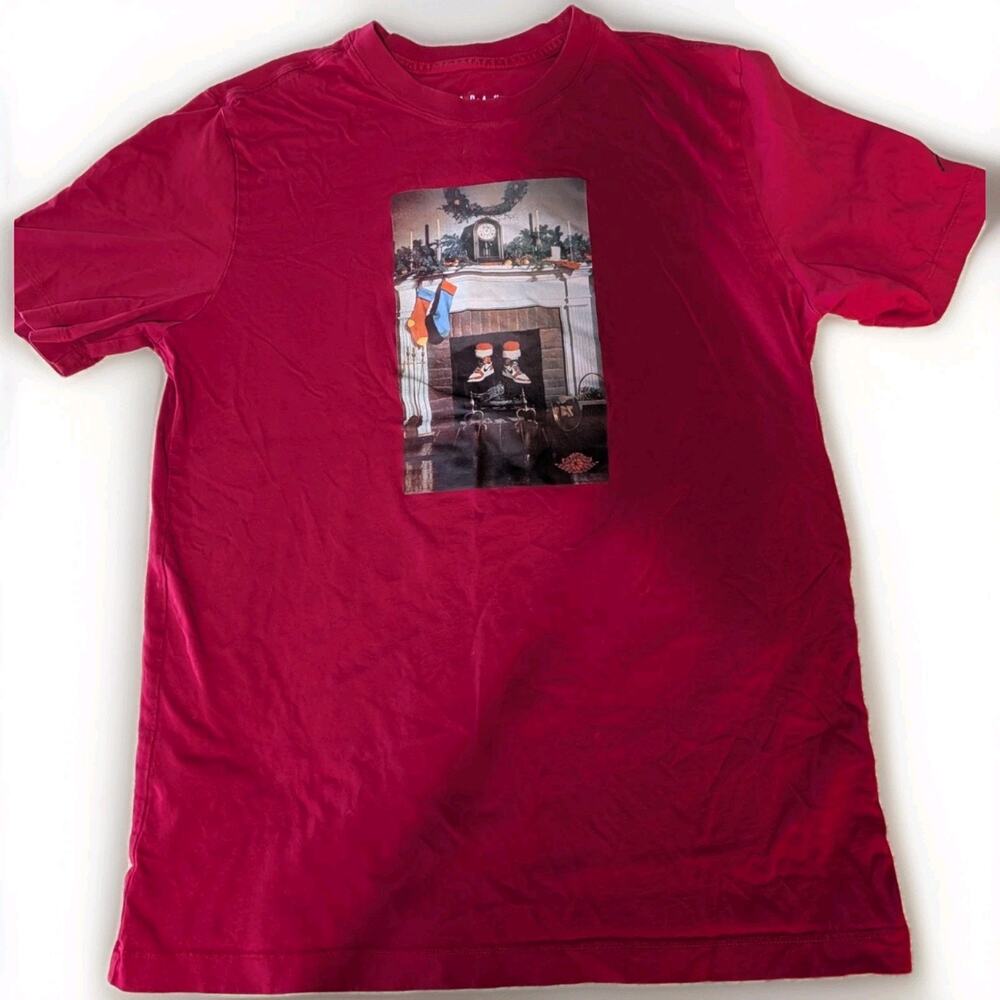 Nike Air T Shirt 85 Jordan 1 Chicago Sneakers Holiday Christmas Red Tee Medium - Picture 1 of 7